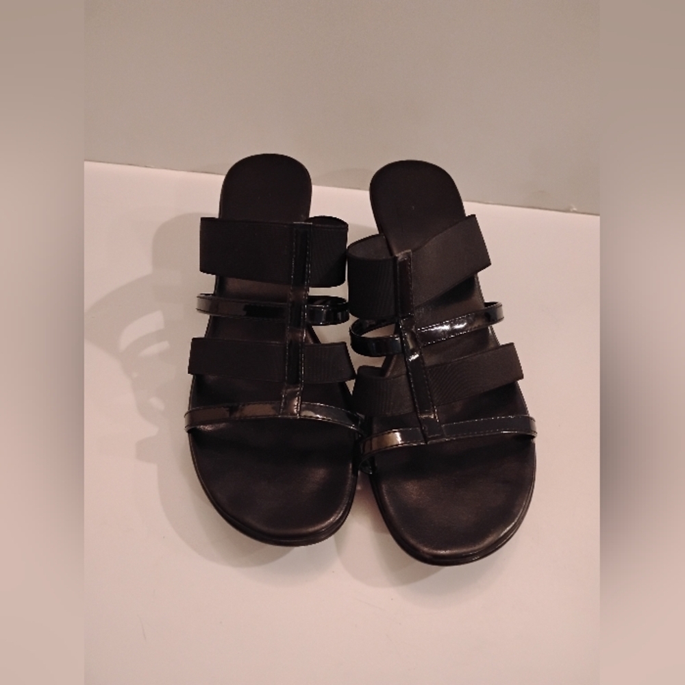 Made In Italy Black Strappy Sandals Platform Heel 2' Comfy Nicely Fits Size 7.5